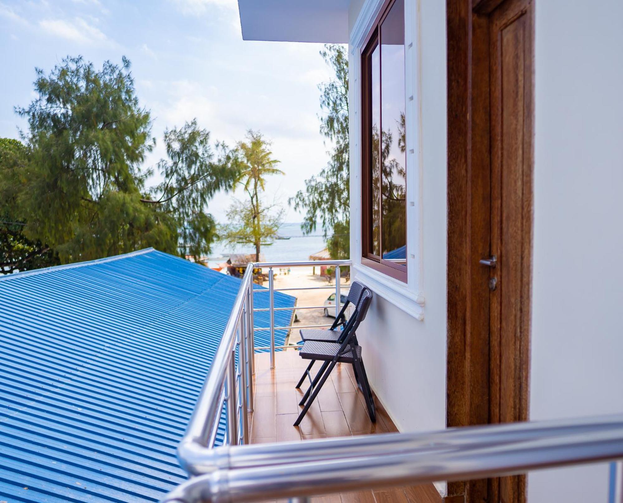 Aurora Beach Hotel Nungwi Buitenkant foto